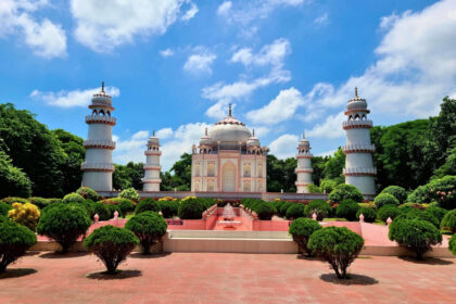বাংলার তাজমহল, নারায়ণগঞ্জ - কুহুডাক