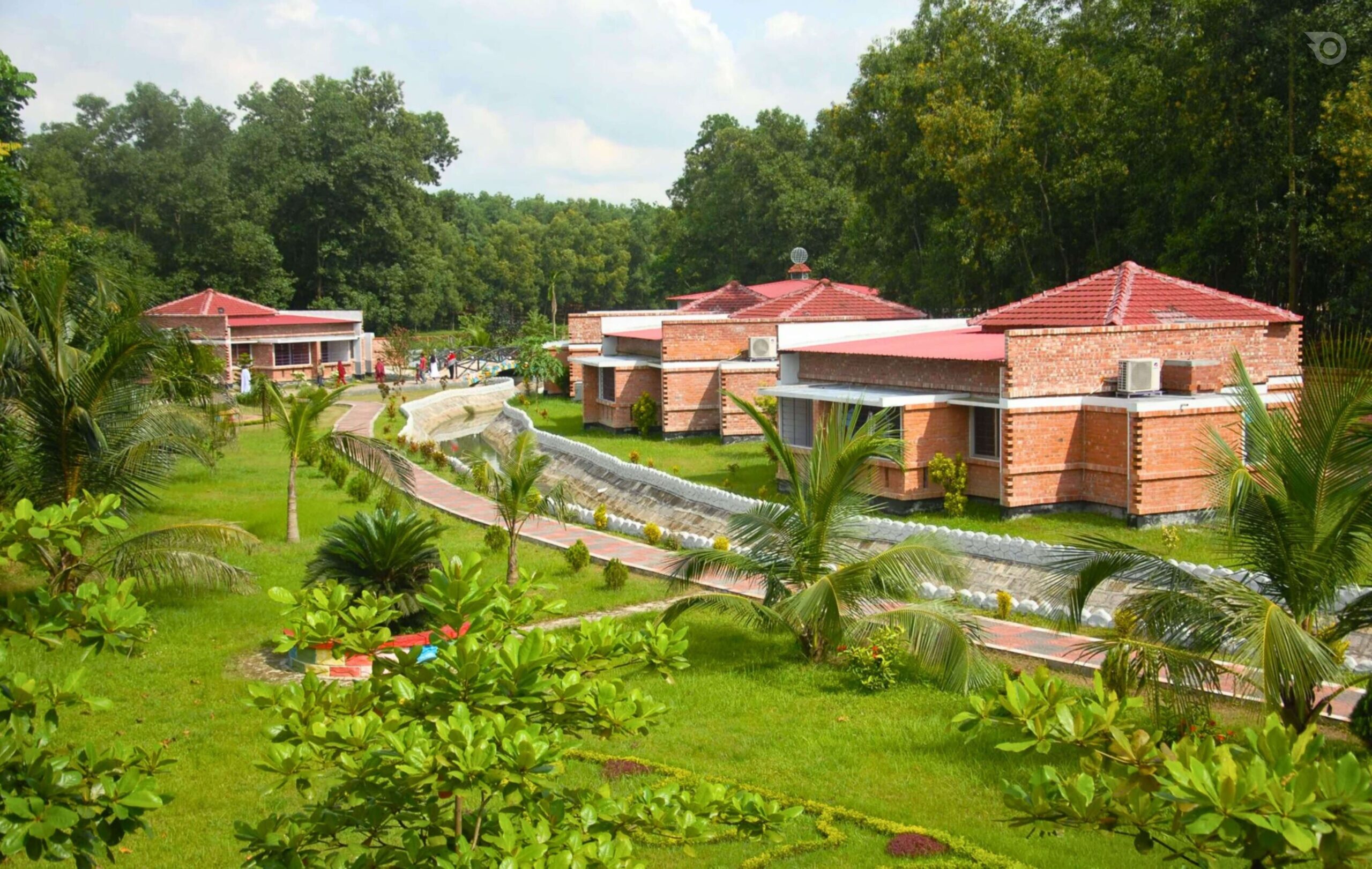 ঢাকার কাছে সুন্দর ২০টি রিসোর্ট - GoArif